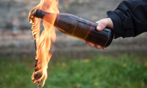 Lanzan bomba molotov en módulo de Barrio Adentro en Lagunillas