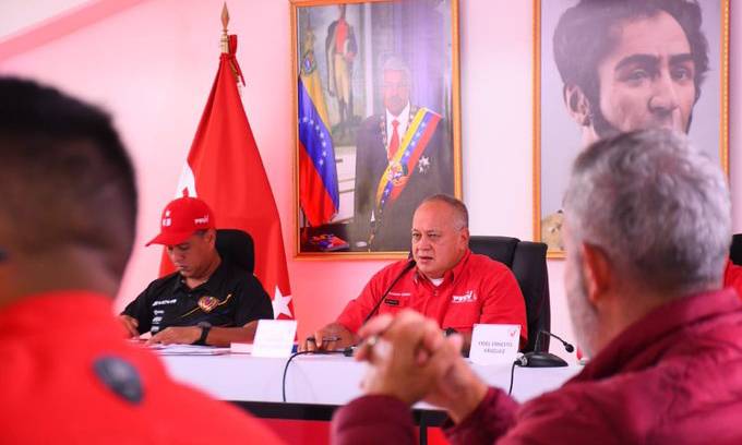 Dávila califica de “ fascista” agresión a seminaristas