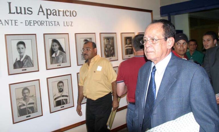 Atracan a estudiantes en salón de ingeniería de Cabimas