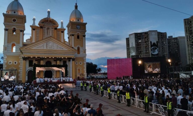 Descuartizan a embarazada y la echan en una maleta
