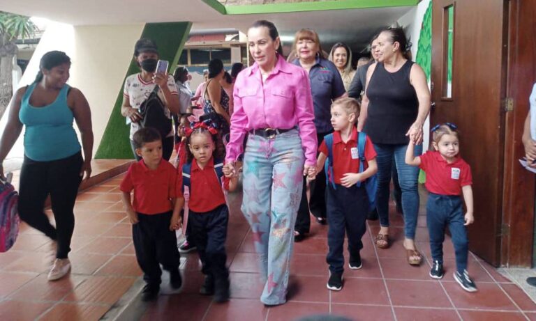 Arranca presión de la MUD para lograr fecha del 20 %