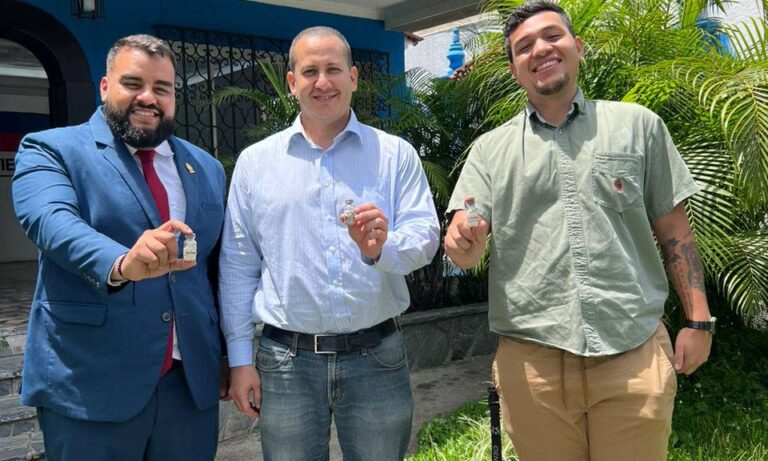 Instalan laboratorio móvil para analizar agua del Lago