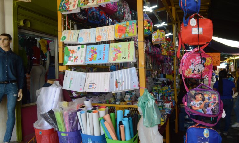 Asesinan a docente mientras "pirateaba"