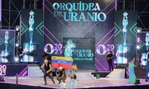 Policía se despliega por cadáver en una playa y era una muñeca erótica