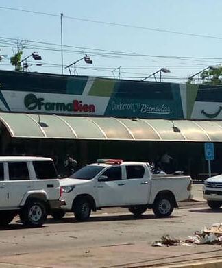 Toman Hospital de La Villa para exigir renuncia de la directora