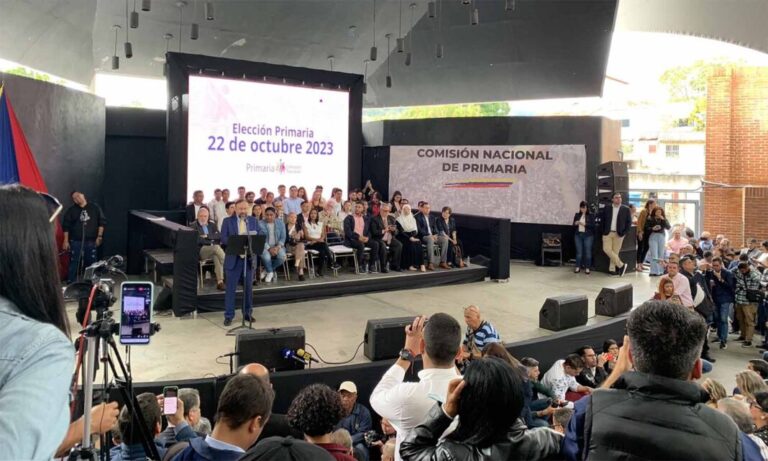 “El pueblo muere de mengua esperando que el CNE actúe”