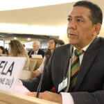 Vinculan a recluso en homicidio de policía