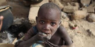 GN busca en las colas a quienes reciben CLAP