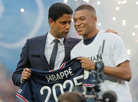 Arrecia acecho a líderes de la oposición