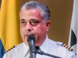 Degüellan a joven en su habitación