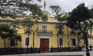 Gobierno niega “crisis humanitaria” de colombianos detenidos