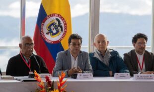 “El pueblo derrotará la confabulación de los cobardes”