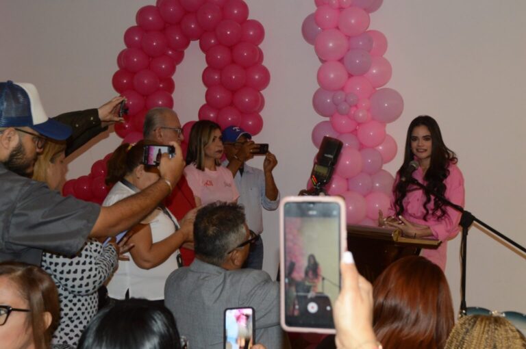 Mujer brasileña cumple su sueño de ser velada viva