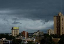 Águilas cae ante Caribes en estreno de José Pirela