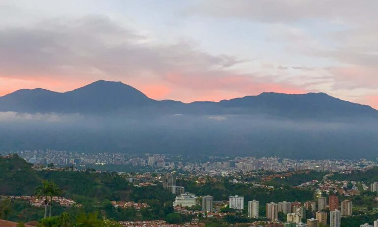 Show de pirotecnia en Hotel Humboldt crea controversia por impacto ambiental