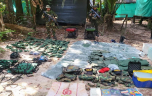 Fanb destruye dos campamentos de supuestos terroristas colombianos