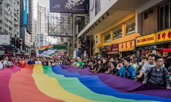 Supremo de Hong Kong respalda unión homosexual, no matrimonio