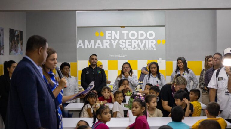 Fundanis reinaugura su comedor Alimentando Sueños