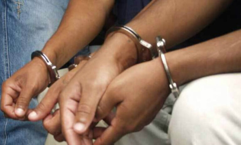 Dan 14 años a 5 venezolanos por tráfico de cocaína en Dominica