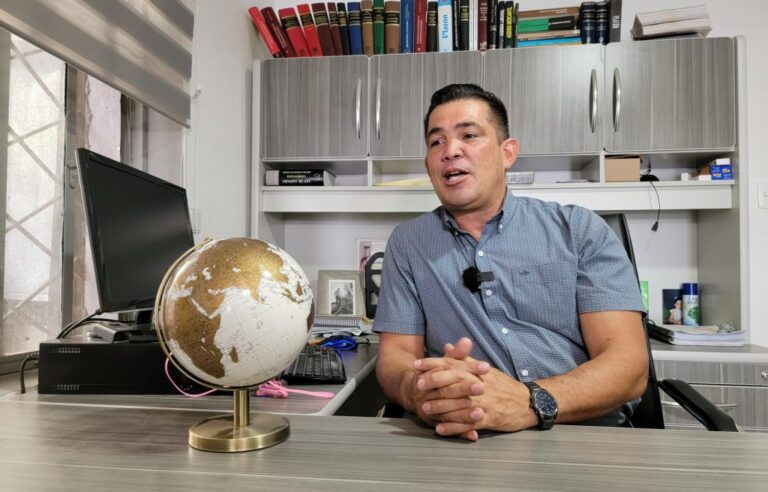 "Es ella quien quiere quitarme a ni hijo"