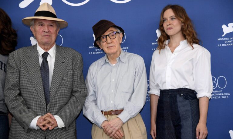 Hijo de Trump viola ley estatal al publicar una foto de su papeleta