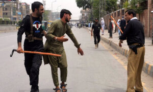 Pakistán reactiva juicios marciales contra civiles arrestados en protestas