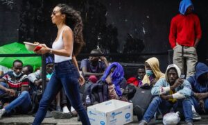 Alcalde Eric Adams dice que migración masiva “va a destruir Nueva York”
