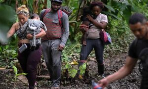 ONU denuncia violaciones de DD. HH. contra migrantes que cruzan el Darién