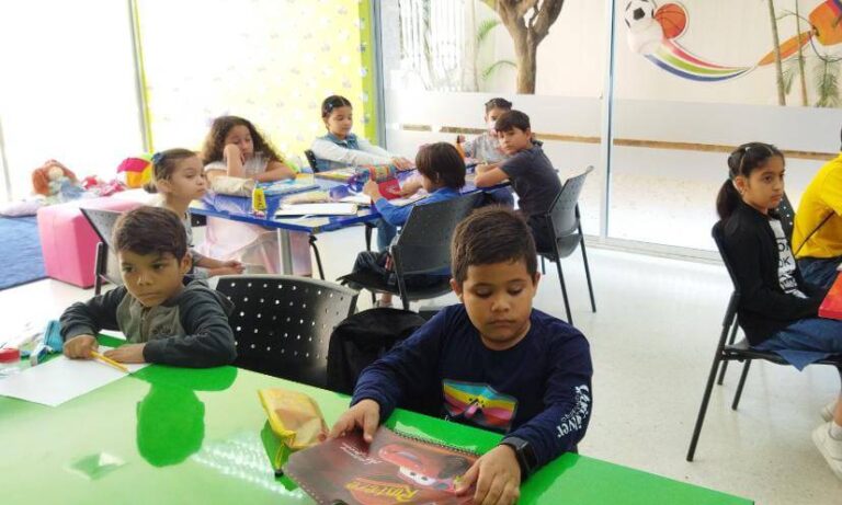 Detienen a 11 colombianas en Madrid con cocaína en la vagina