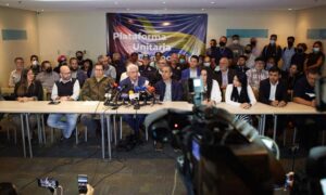 Opositores denuncian manipulación en resultados del referendo