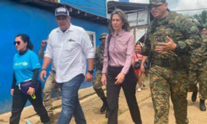 Representantes de EE. UU. visitan el Darién para inspeccionar migración