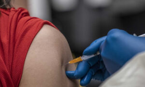 Para el 2025 podría estar disponible la vacuna contra el cáncer de piel