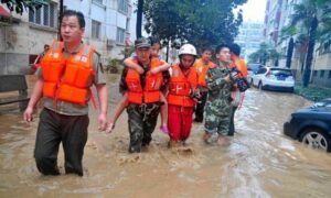 Tifón Haikui deja 294 mil evacuados y graves daños en provincia china