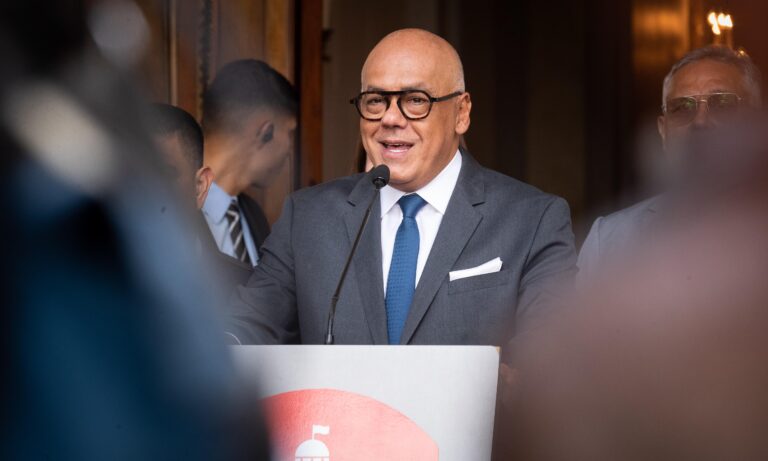 Jorge Rodríguez advierte que uso de activos en el exterior viola acuerdo de Barbados