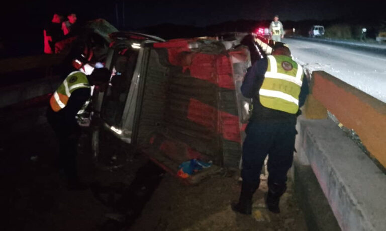 Tres miembros de una familia mueren en accidente vial en Aragua