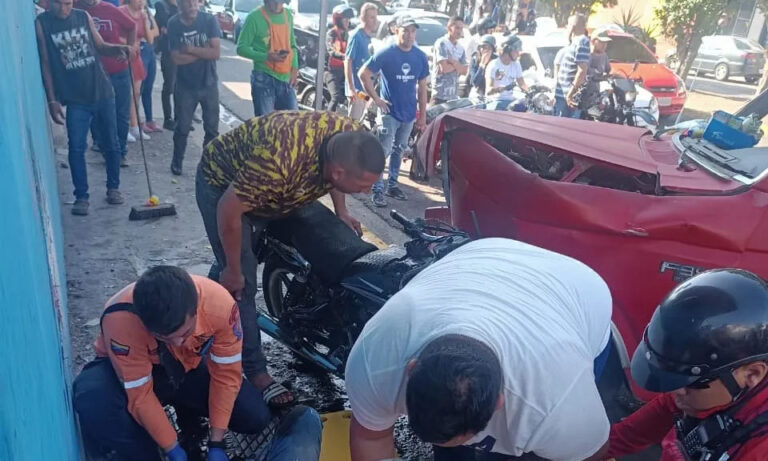 Choque de camión sin frenos deja un muerto y 12 heridos en San Cristóbal