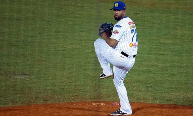 Tiburones se blinda con 10 refuerzos para la Serie del Caribe Miami 2024