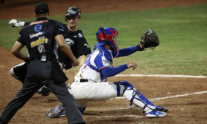 Tiburones y Bravos definen liderazgo del Round Robin