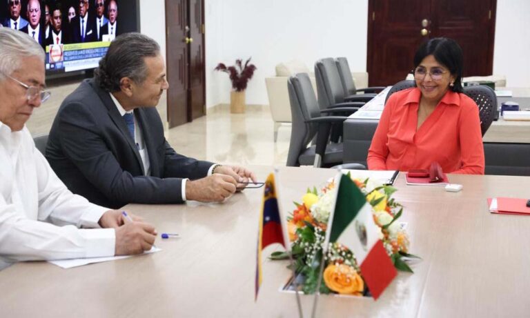 Pemex y Pdvsa exploran oportunidades de negocios