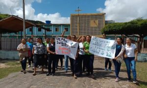 Consulta revela que 3 de cada 10 maestros de frontera dejarán la escuela