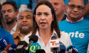 Machado evalúa siguiente paso tras ratificación de su inhabilitación
