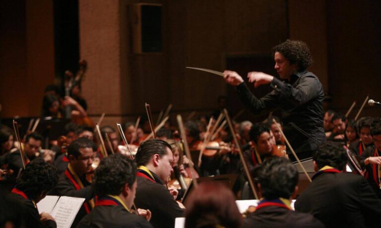 Dudamel dará varios conciertos junto a la Filarmónica en Nueva York