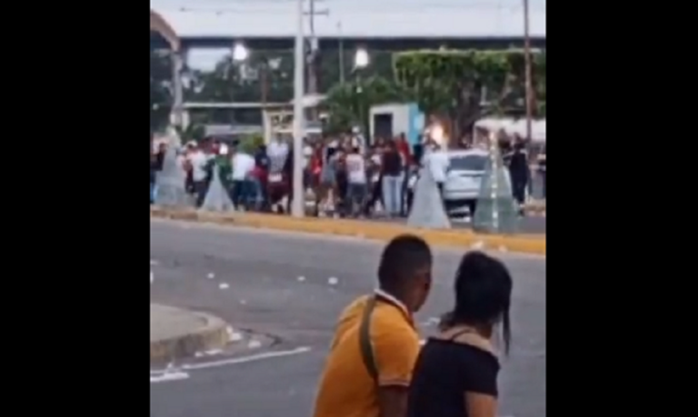 Pelea callejera entre menores de edad en Bachaquero deja 2 heridos