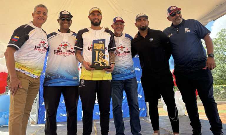 Gabriel Noriega recibe primer Premio Luis Sojo al campeón bate de la LVBP