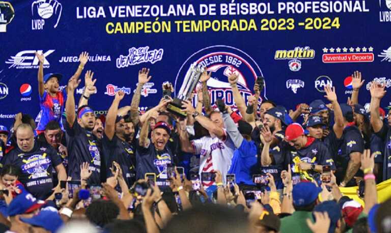 Tiburones vuelve a ser campeón después de casi 38 años