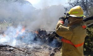 Un muerto y 5 heridos al caer avión ambulancia en el norte de Colombia