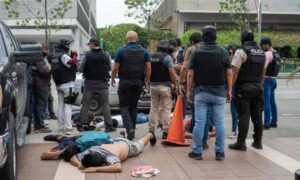 Al menos 10 personas muertas deja ola de violencia en Ecuador