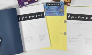 Subastan guiones de dos episodios de Friends por 25 mil euros
