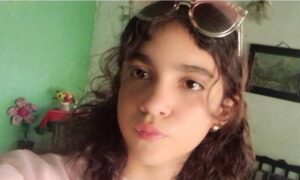 Buscan a adolescente que se fue de su casa en Pomona