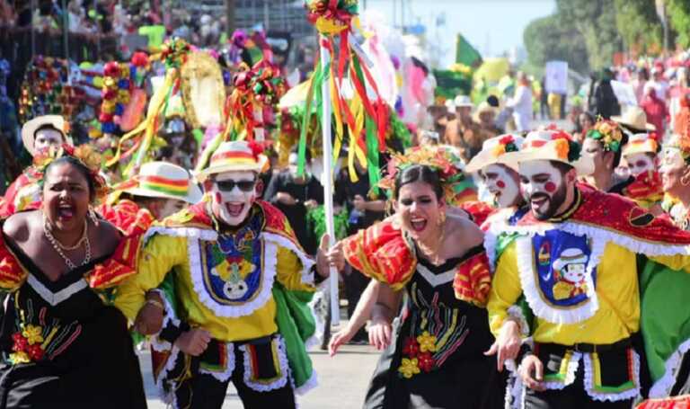 Barranquilla se paraliza para celebrar el Carnaval